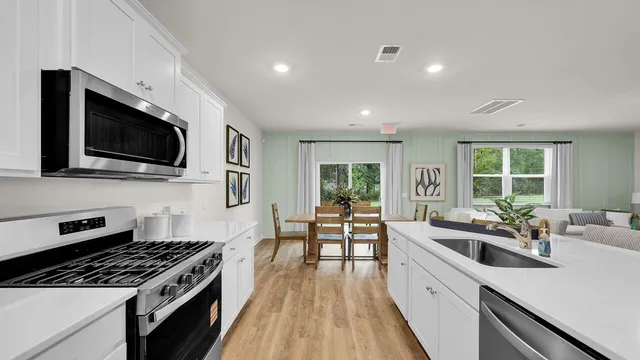 $424,300 | 221 Yarrow Way, Moncks Corner, SC 29461