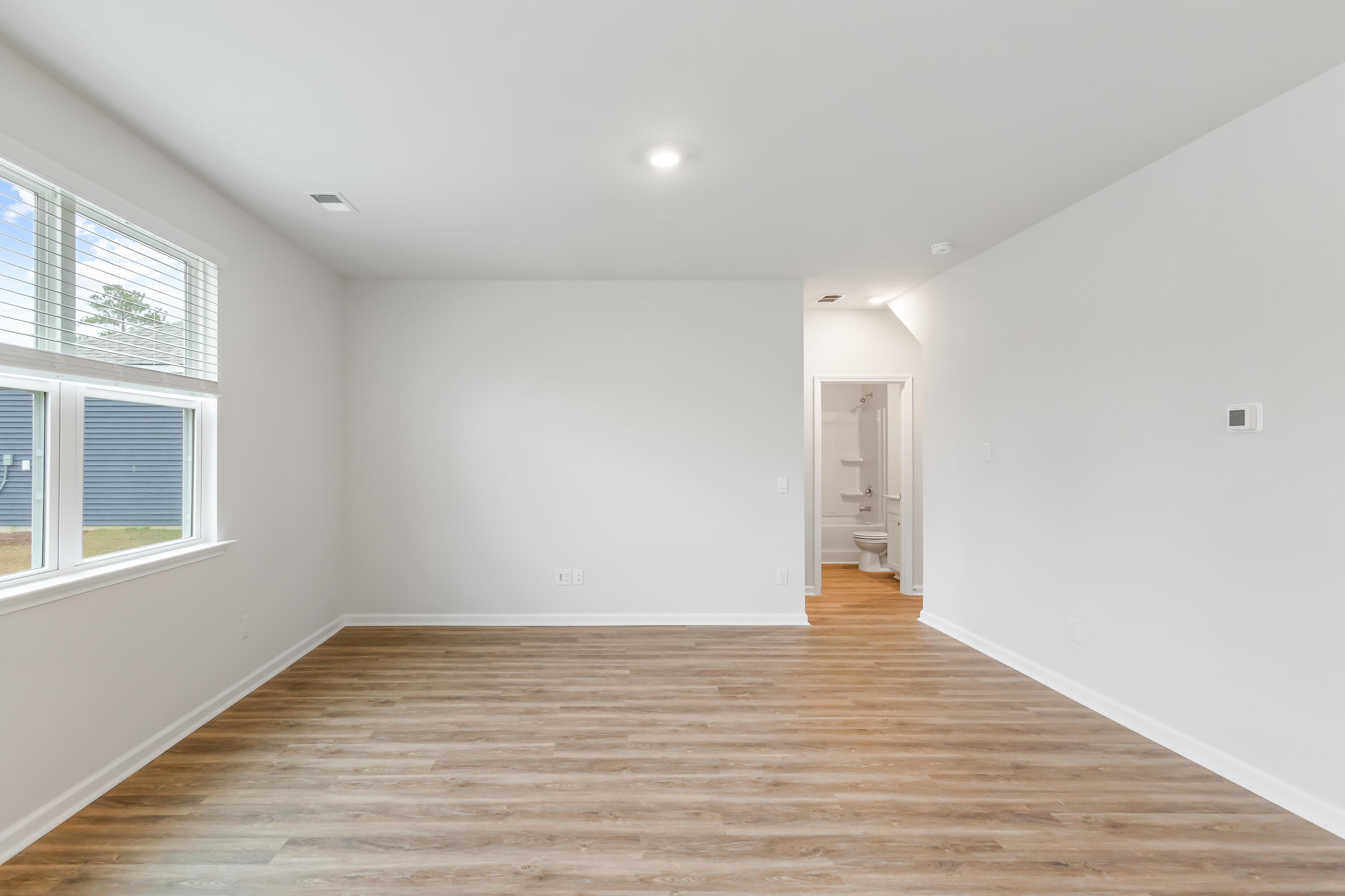 221 Yarrow Way Moncks Corner, SC 29461 - Photo 26 of 41 148 Grouper Ln Interior_12