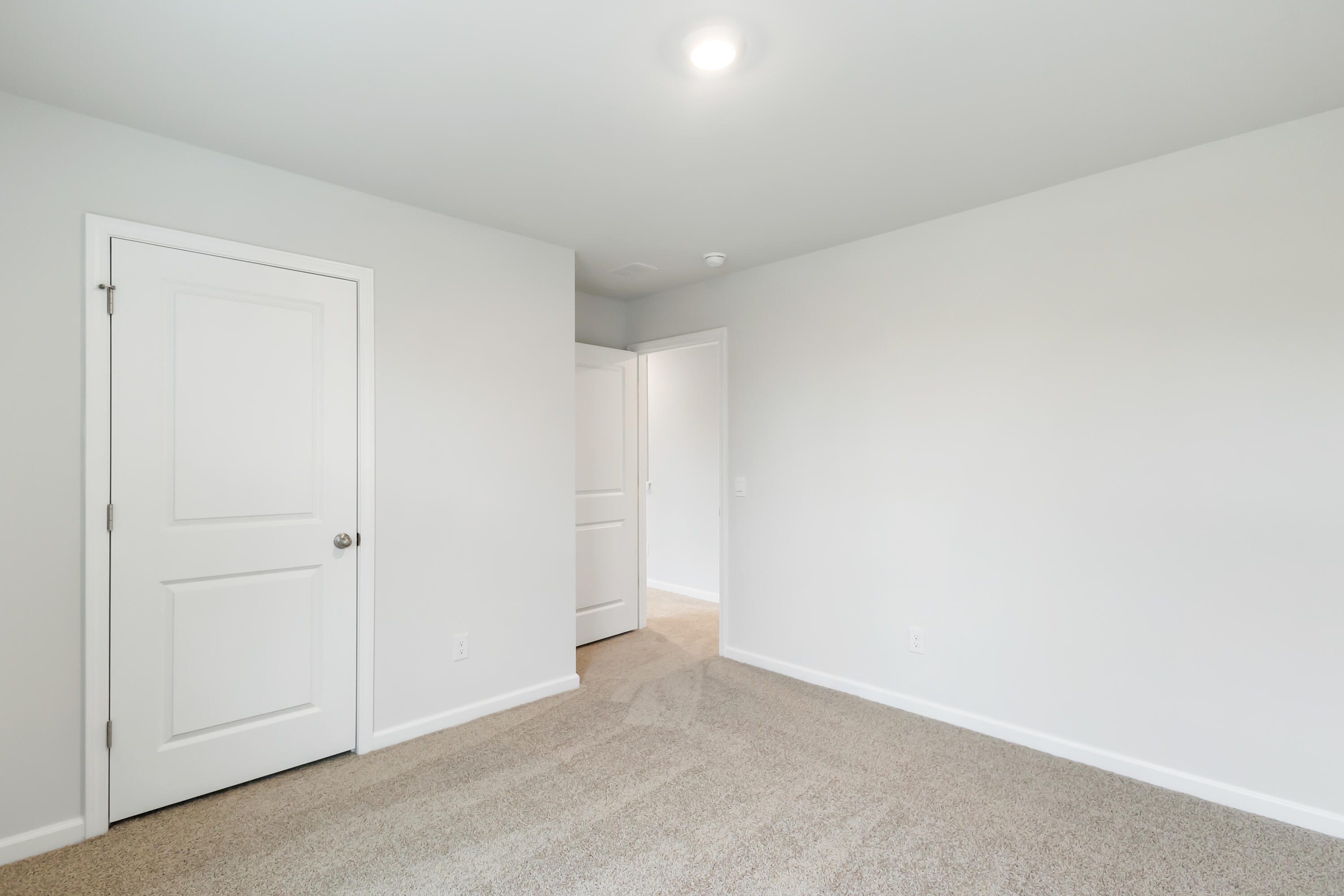 221 Yarrow Way Moncks Corner, SC 29461 - Photo 32 of 41 148 Grouper Ln Interior_30