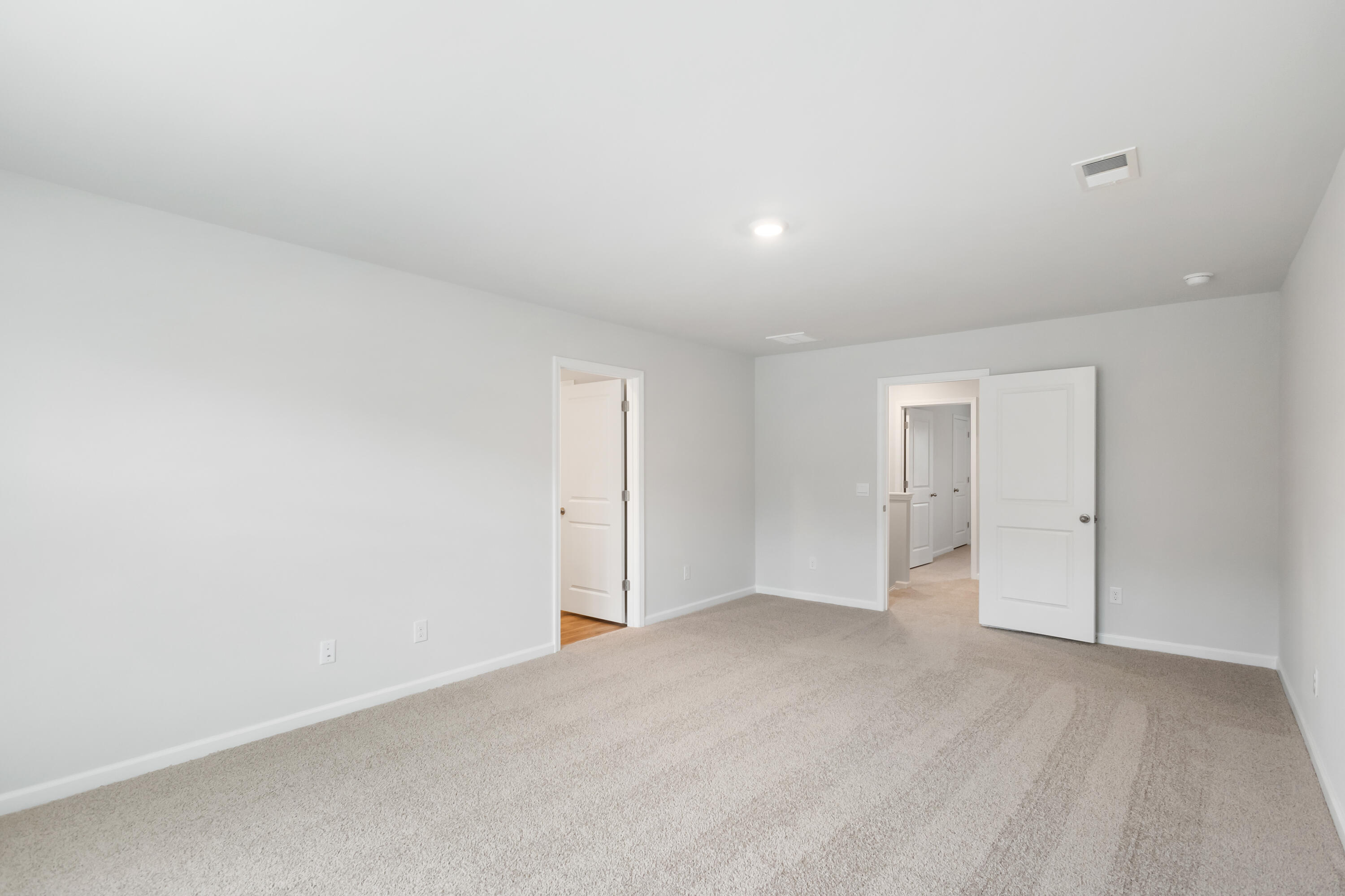 221 Yarrow Way Moncks Corner, SC 29461 - Photo 34 of 41 148 Grouper Ln Interior_22