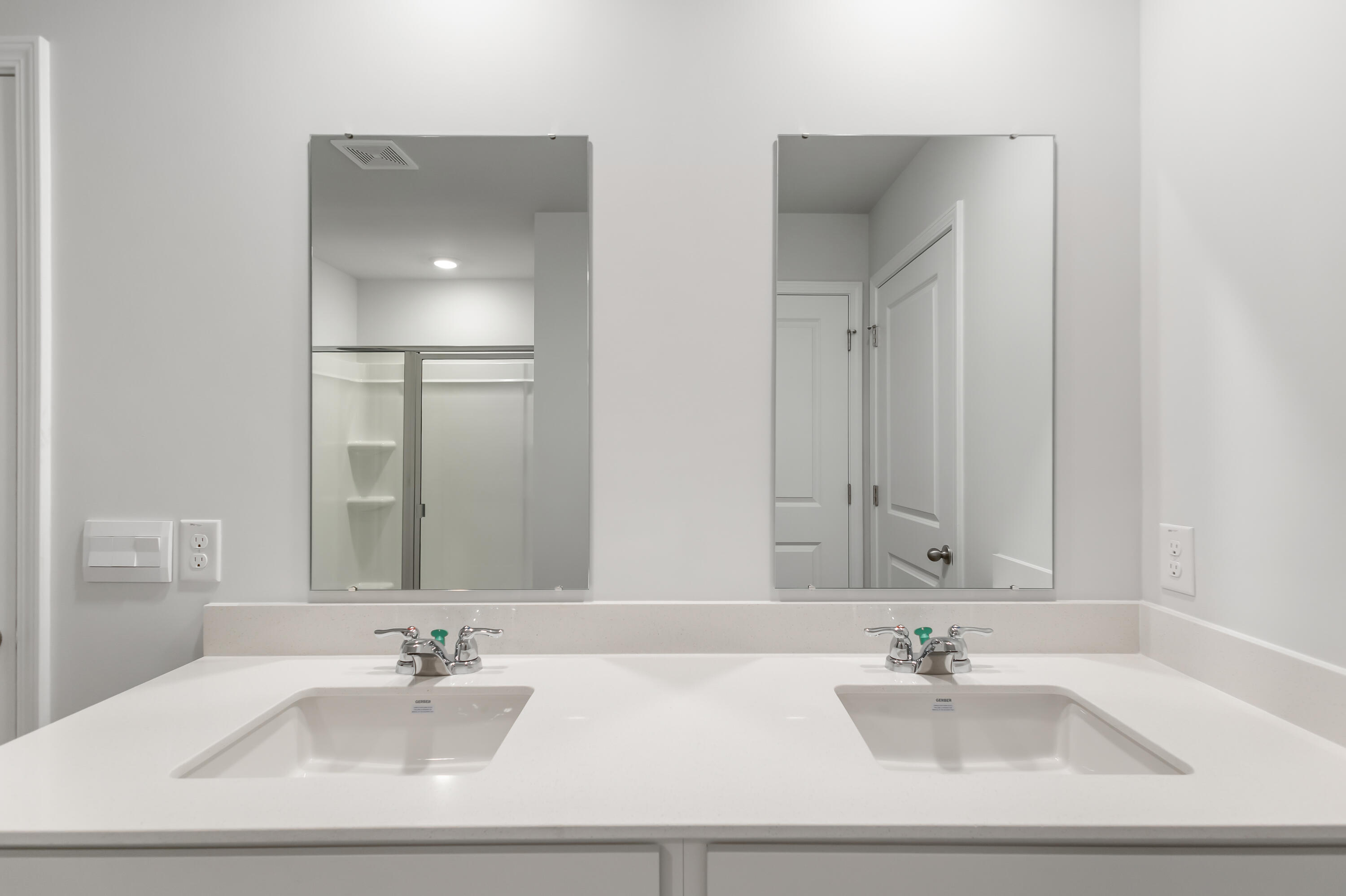 221 Yarrow Way Moncks Corner, SC 29461 - Photo 38 of 41 148 Grouper Ln Interior_24