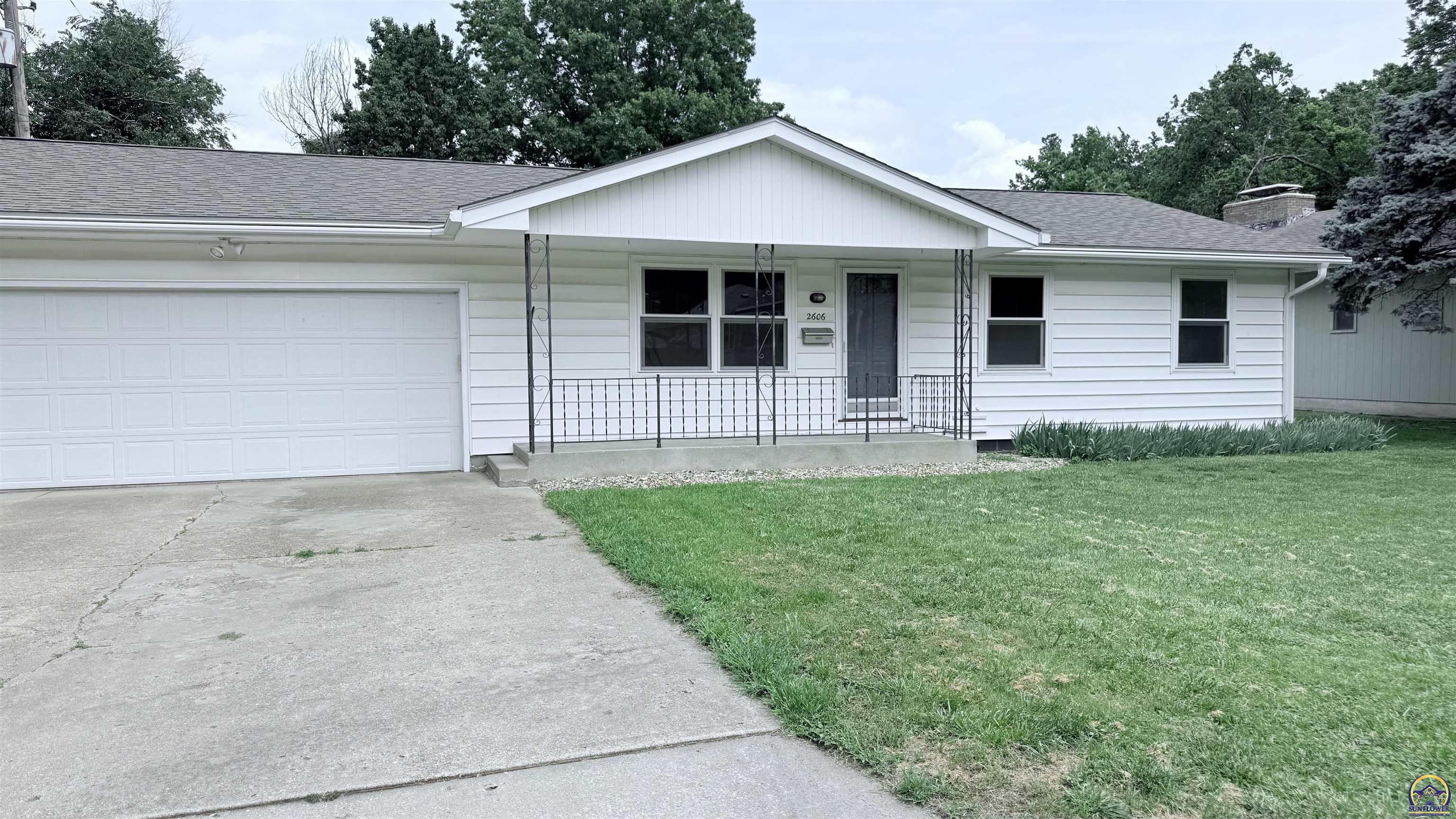 2606 Southwest 9th Street Topeka, KS 66606 - Photo 1 of 26