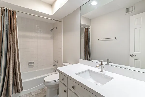 $3,495 | 4710 Post Oak Timber Drive, Houston, TX 77056
