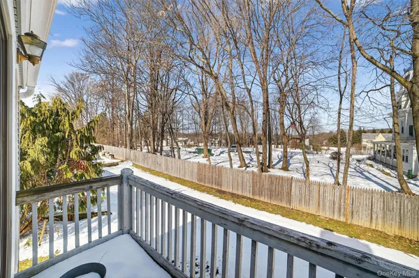 $300,000 | 97 Sunfish Landing, Mohegan Lake, NY 10547