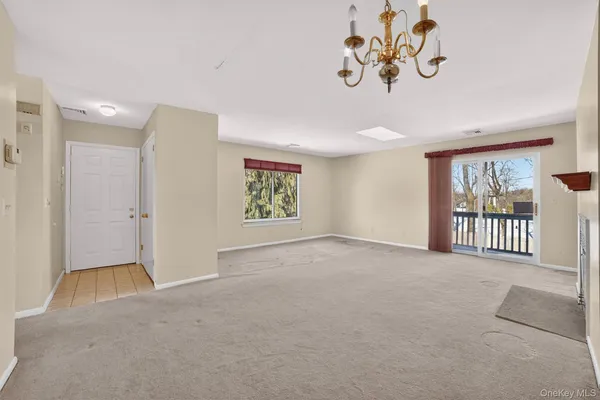 $300,000 | 97 Sunfish Landing, Mohegan Lake, NY 10547