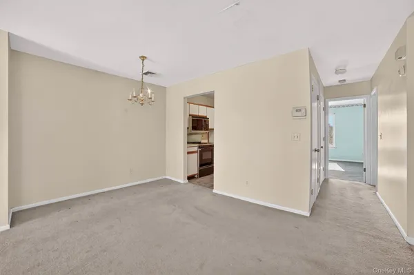 $300,000 | 97 Sunfish Landing, Mohegan Lake, NY 10547