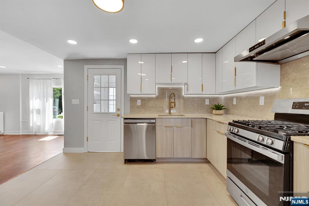25 Riverview Avenue Rutherford, NJ 07070 - Photo 24 of 50
