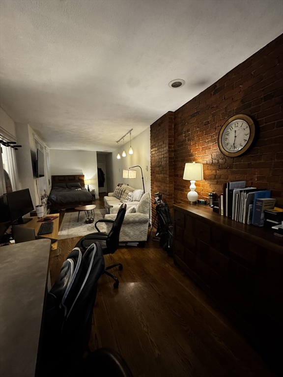 8 Battery Street, Unit 6 Boston, MA 02109 - Photo 17 of 19