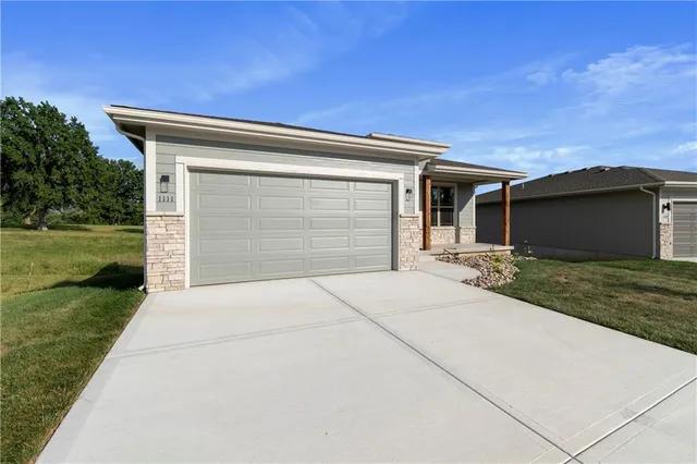 $435,000 | 1111 Old Time Drive, Excelsior Springs, MO 64024