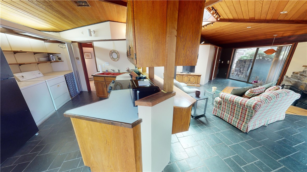 200 Steele Road Perinton, NY 14450 - Photo 9 of 27