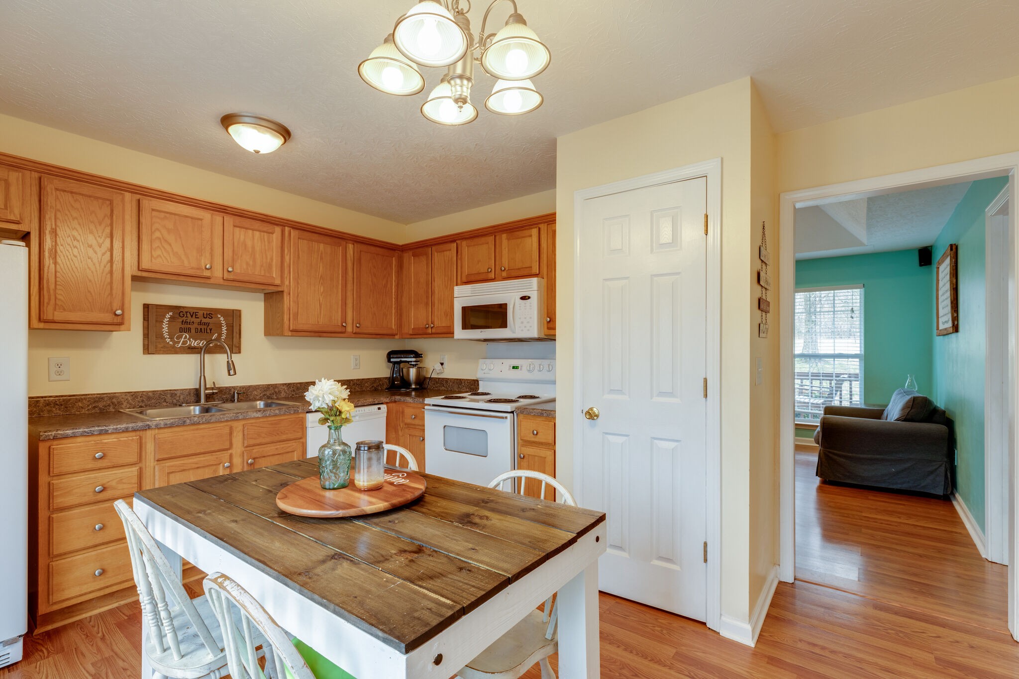 1009 Red Oak Road Charlotte, TN 37036 - Photo 8 of 21 Gallery Image 8