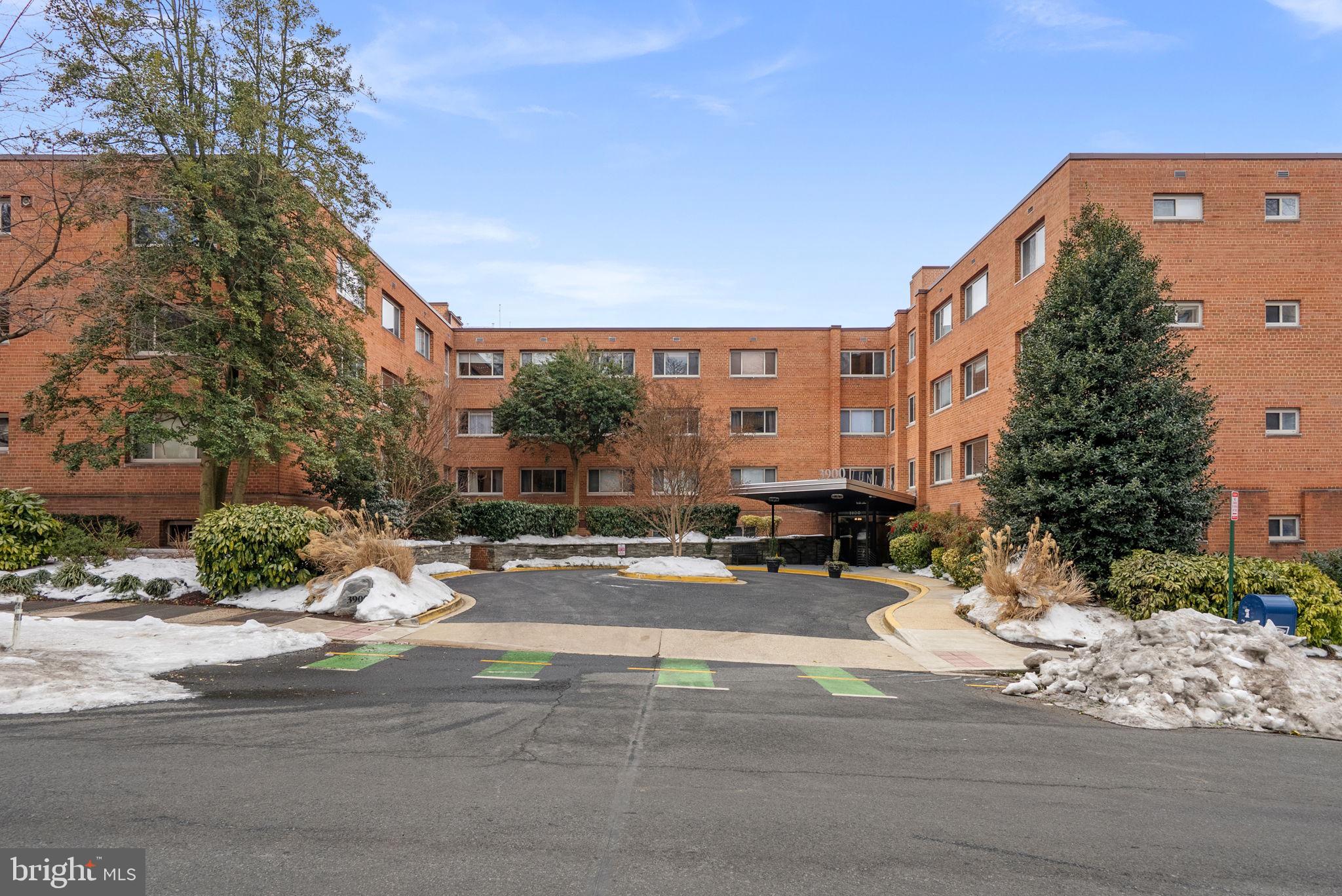 3900 Tunlaw Road Northwest, Unit 101 Washington, DC 20007 - Photo 2 of 28