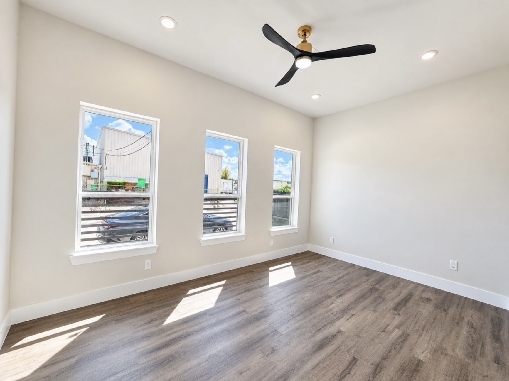 1940 Purswell Road Houston, TX 77055 - Photo 17 of 46 Gallery Image 17