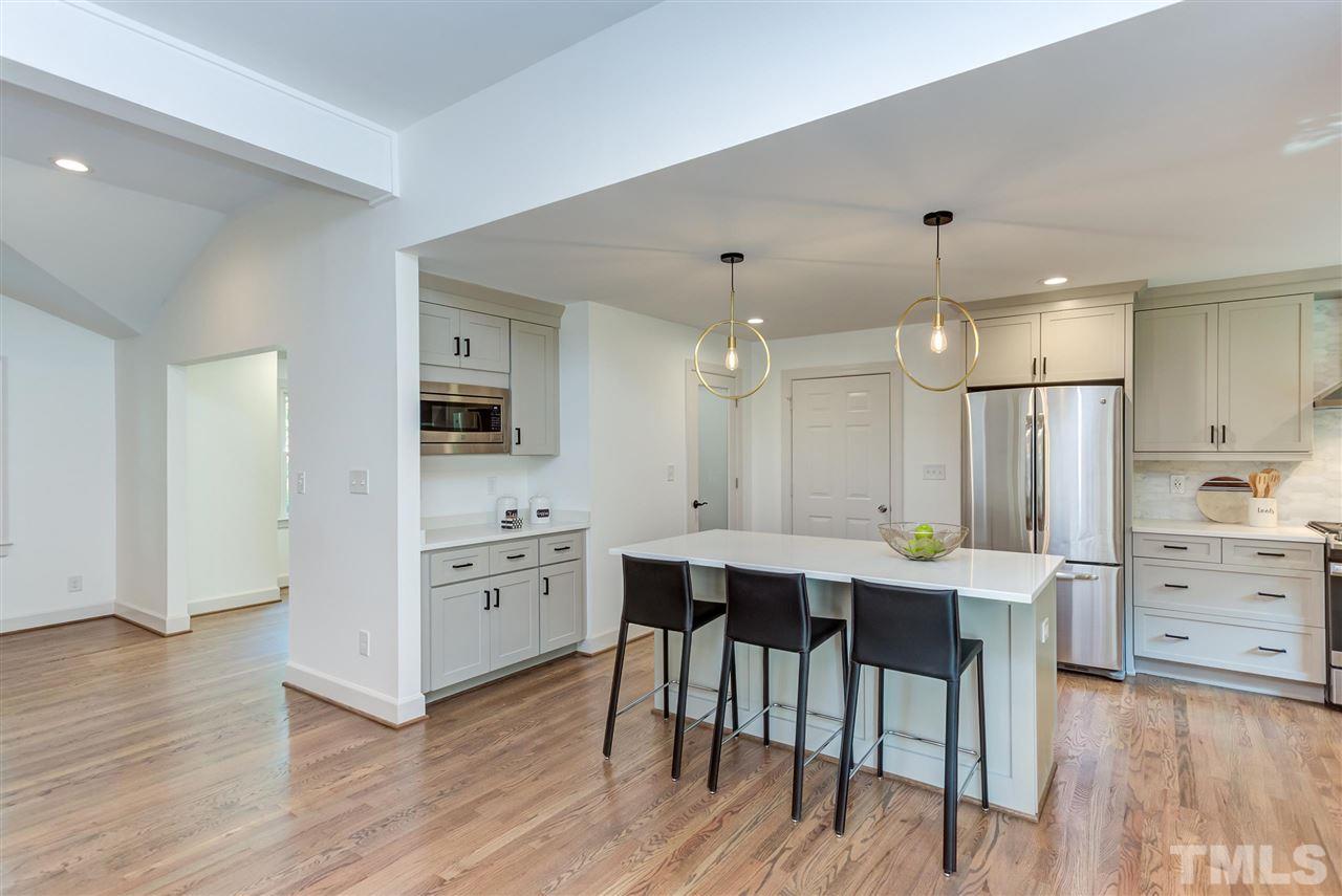 1124 Ivy Lane Raleigh, NC 27609 - Photo 9 of 30 Gallery Image 9