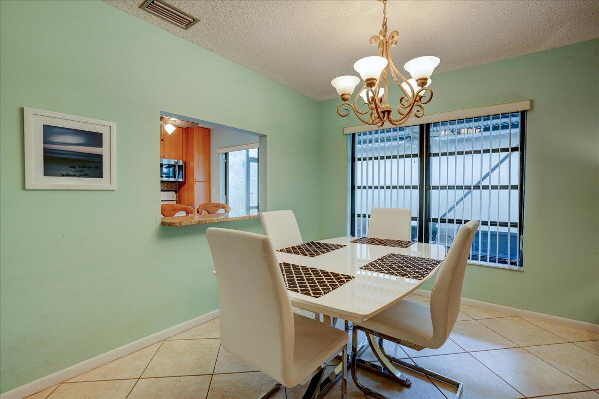 5255 Minto Road Boynton Beach, FL 33472 - Photo 14 of 47 13 Dining Area
