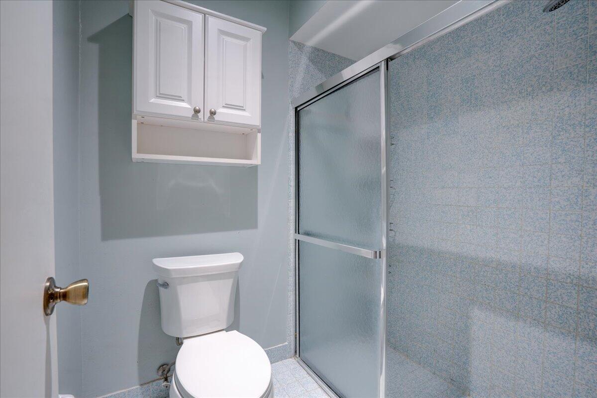 5255 Minto Road Boynton Beach, FL 33472 - Photo 26 of 47 25 Primary Bath Shower