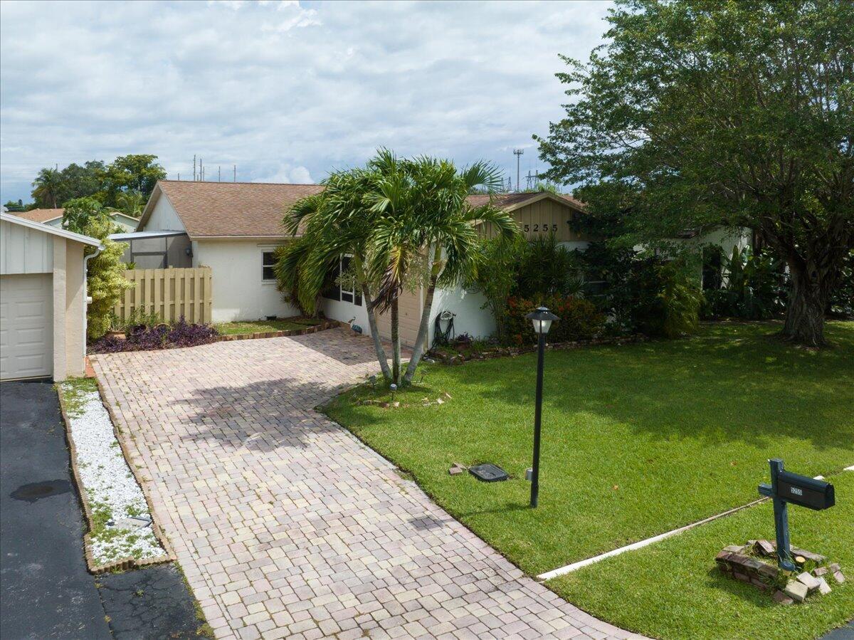 5255 Minto Road Boynton Beach, FL 33472 - Photo 4 of 47 04 Exterior Front