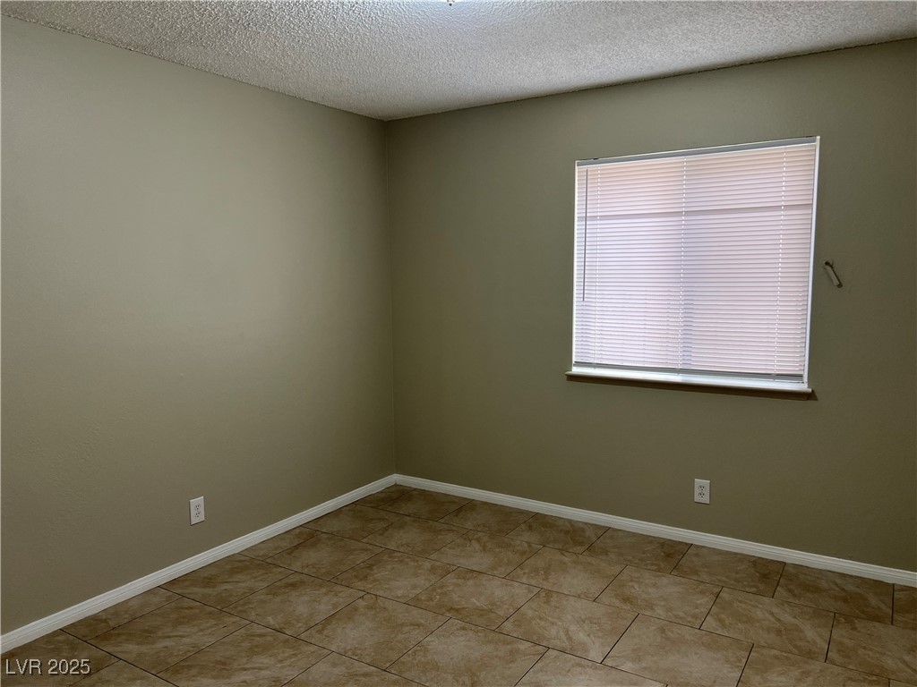 6941 Appleton Drive, Unit A Las Vegas, NV 89156 - Photo 13 of 21