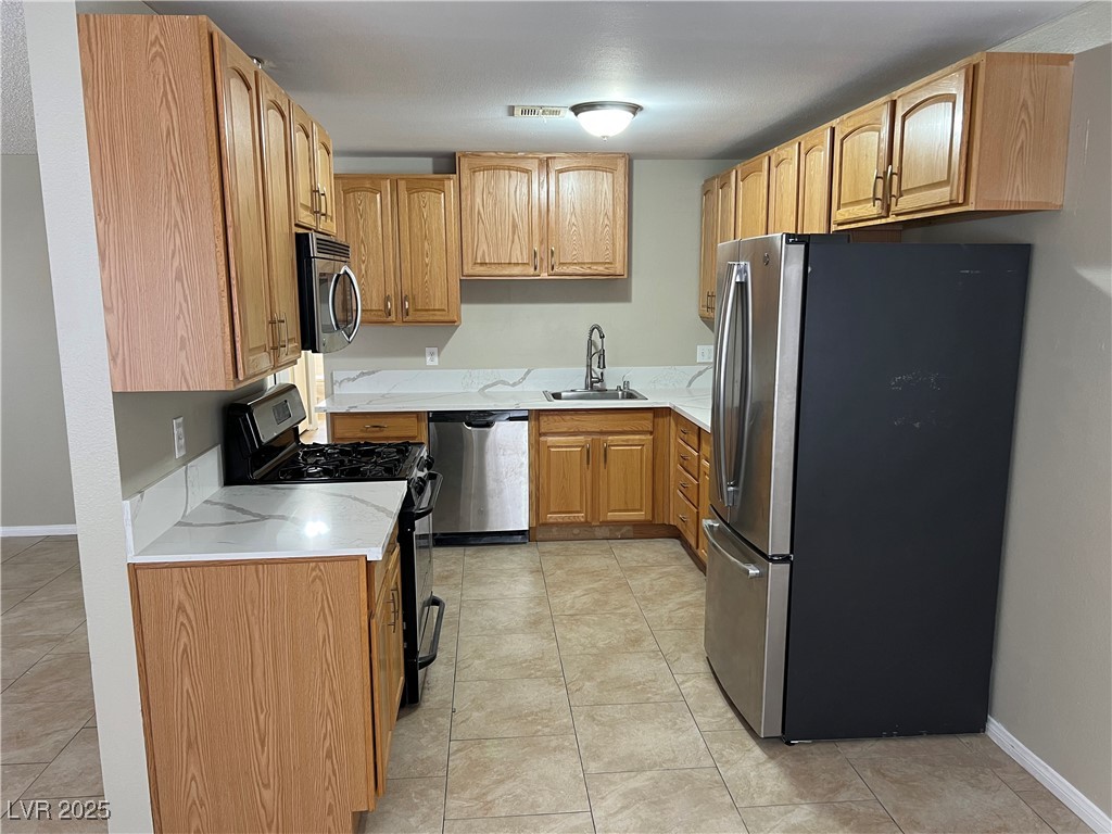 6941 Appleton Drive, Unit A Las Vegas, NV 89156 - Photo 3 of 21