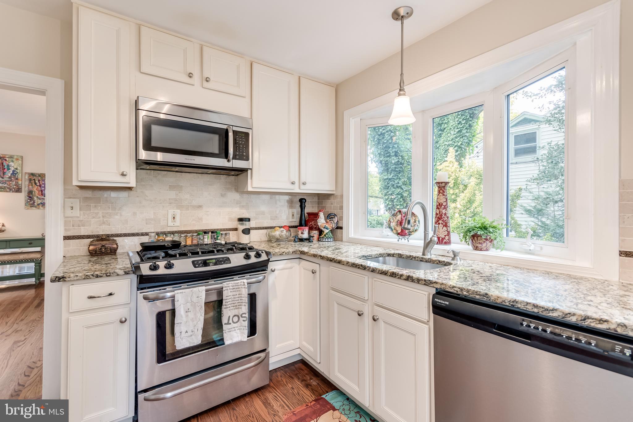 523 Wayne Avenue Pitman, NJ 08071 - Photo 12 of 32 Custom Kitchen