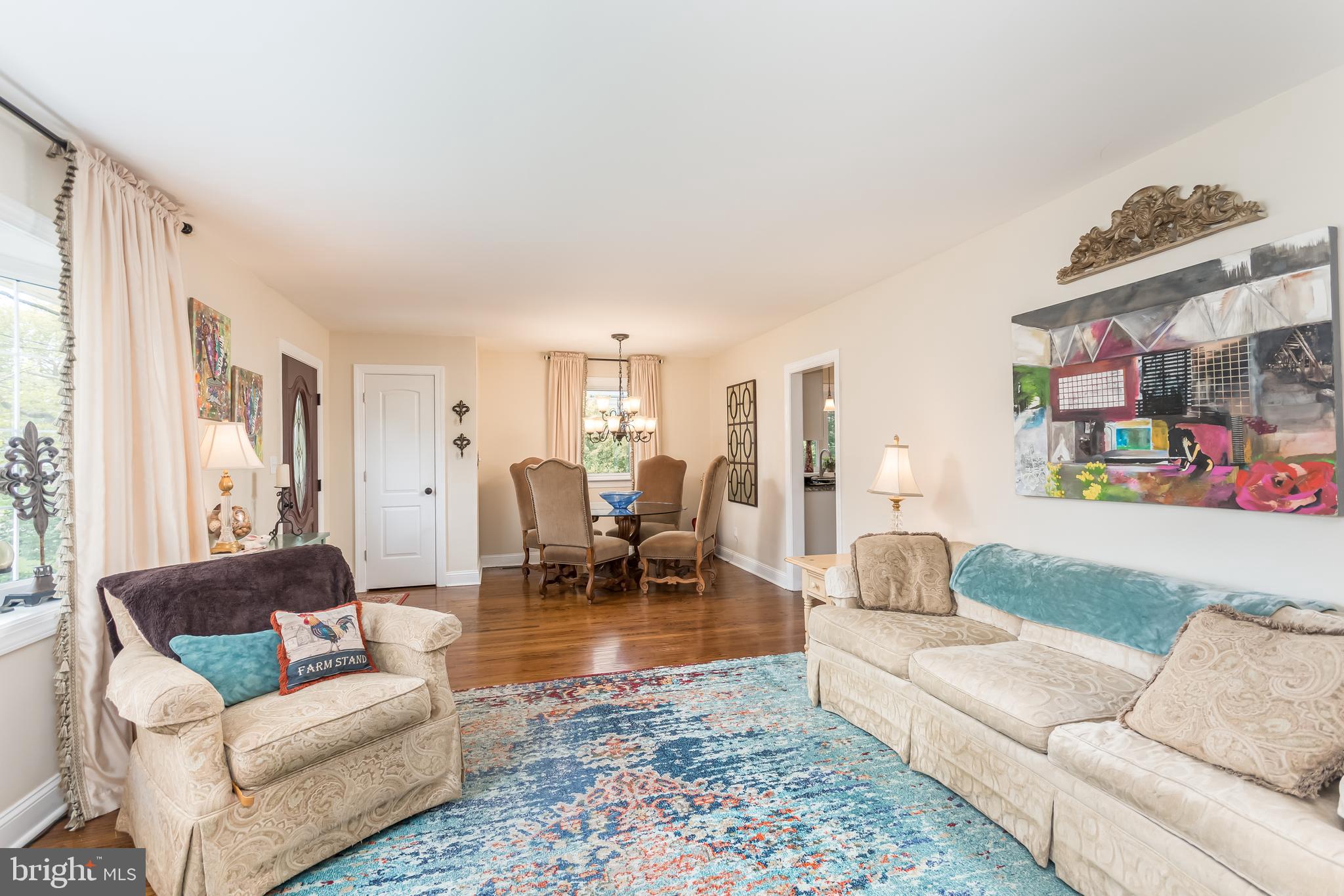 523 Wayne Avenue Pitman, NJ 08071 - Photo 7 of 32 Living Room