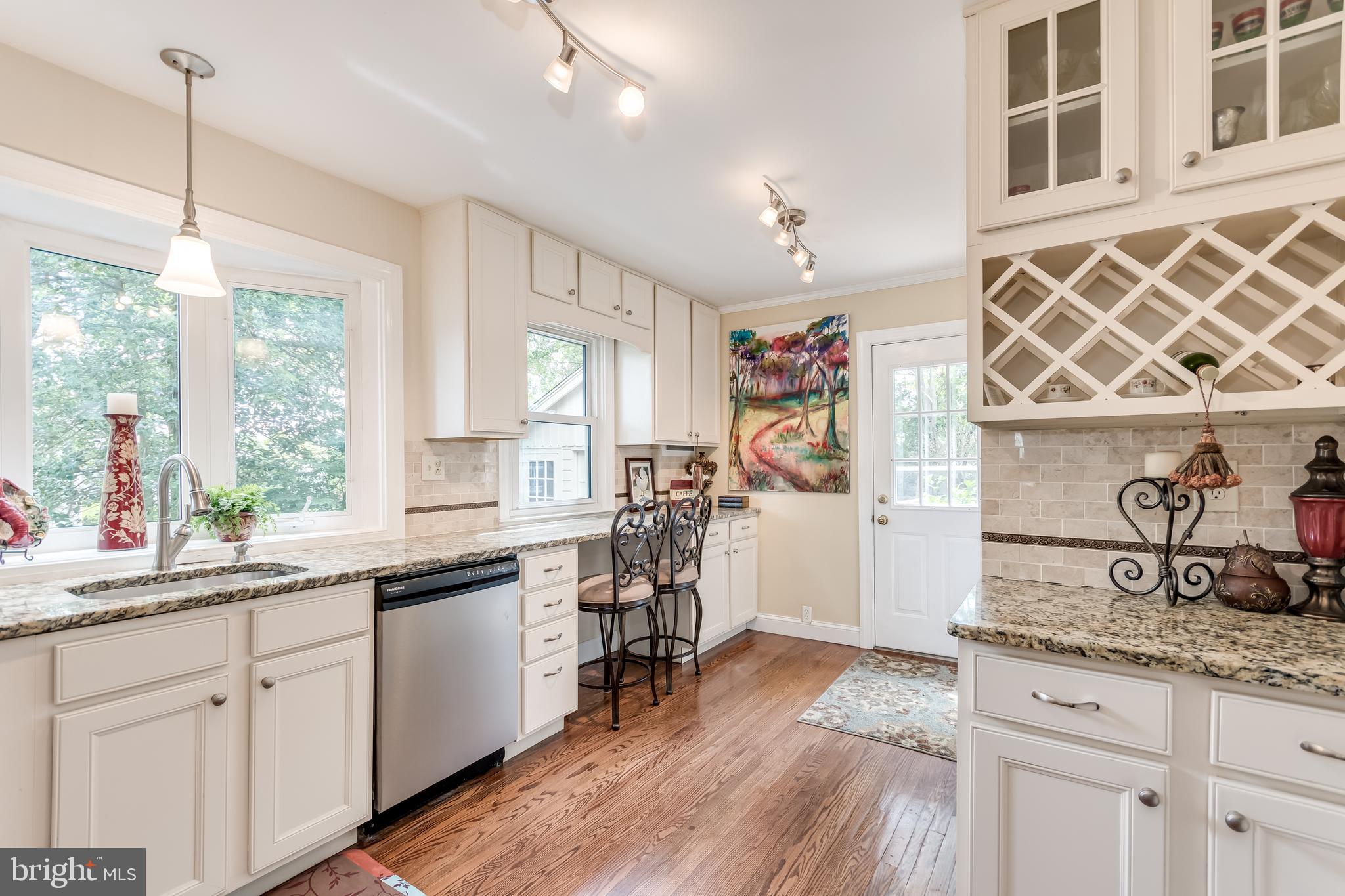 523 Wayne Avenue Pitman, NJ 08071 - Photo 9 of 32 Custom Kitchen