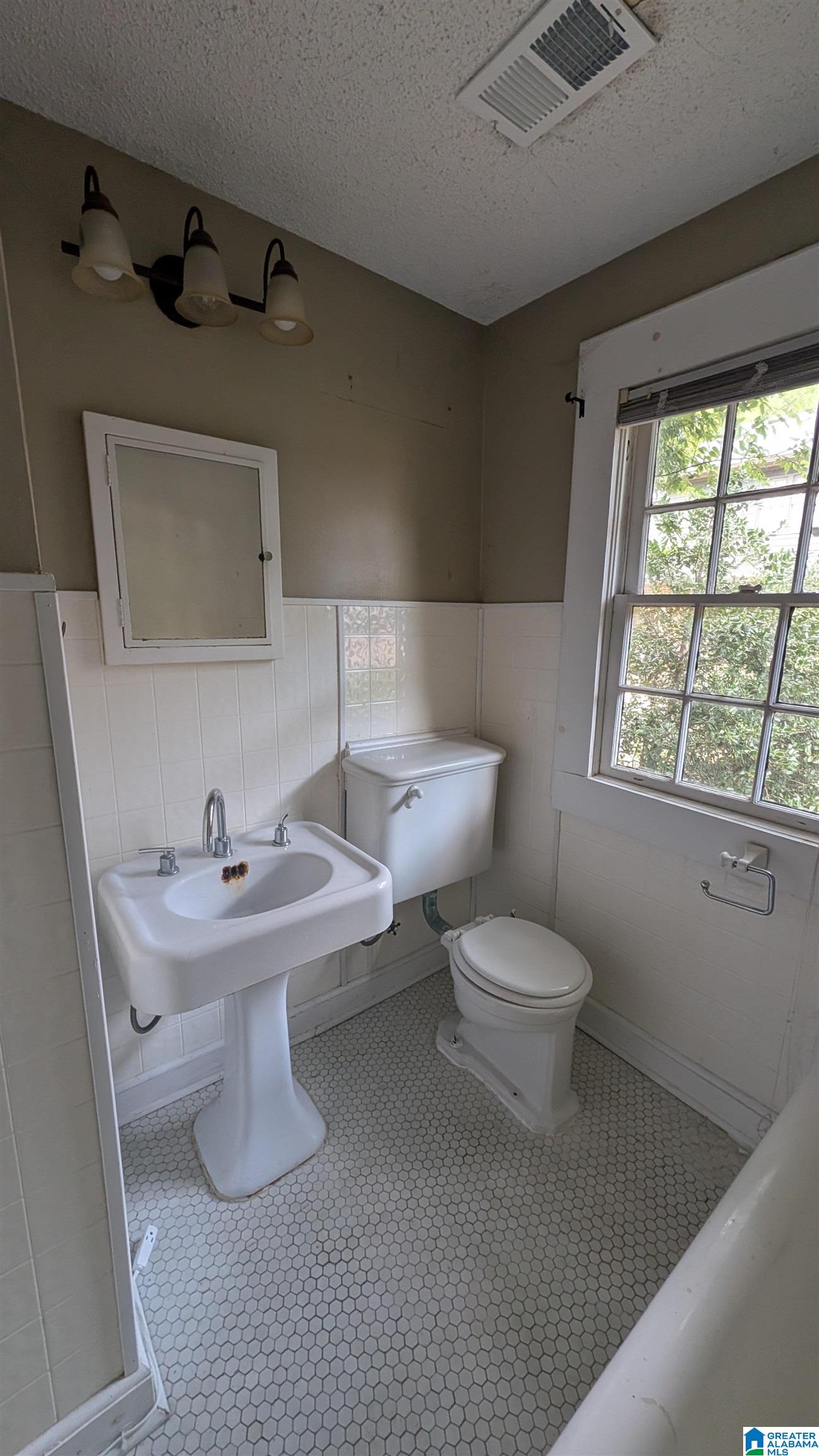 2318 Cahaba Road Birmingham, AL 35223 - Photo 12 of 26 Gallery Image 12