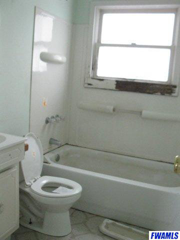 6325 Kent Road Fort Wayne, IN 46816 - Photo 3 of 5