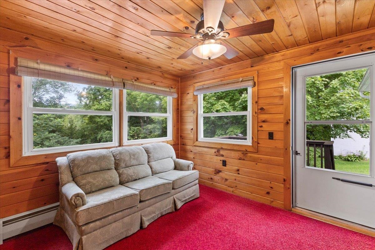 313 Beech Street Bennington, VT 05201 - Photo 3 of 40