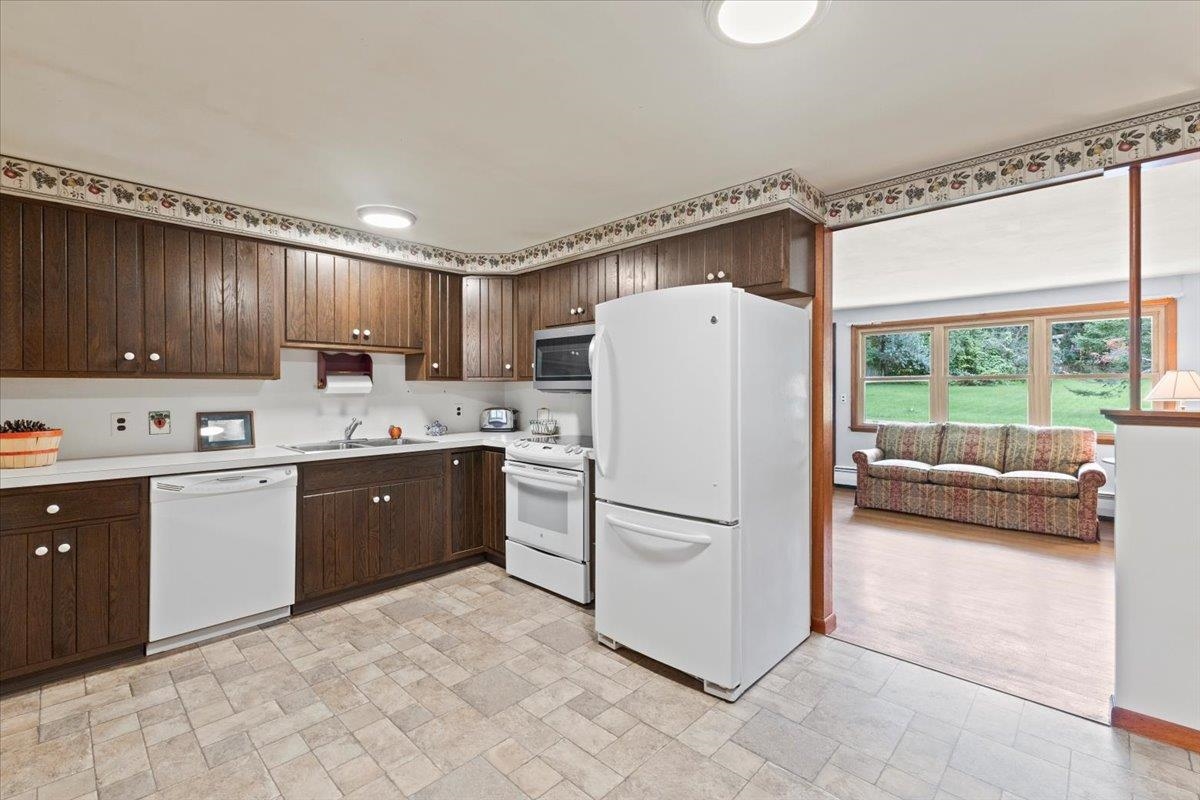 313 Beech Street Bennington, VT 05201 - Photo 36 of 40