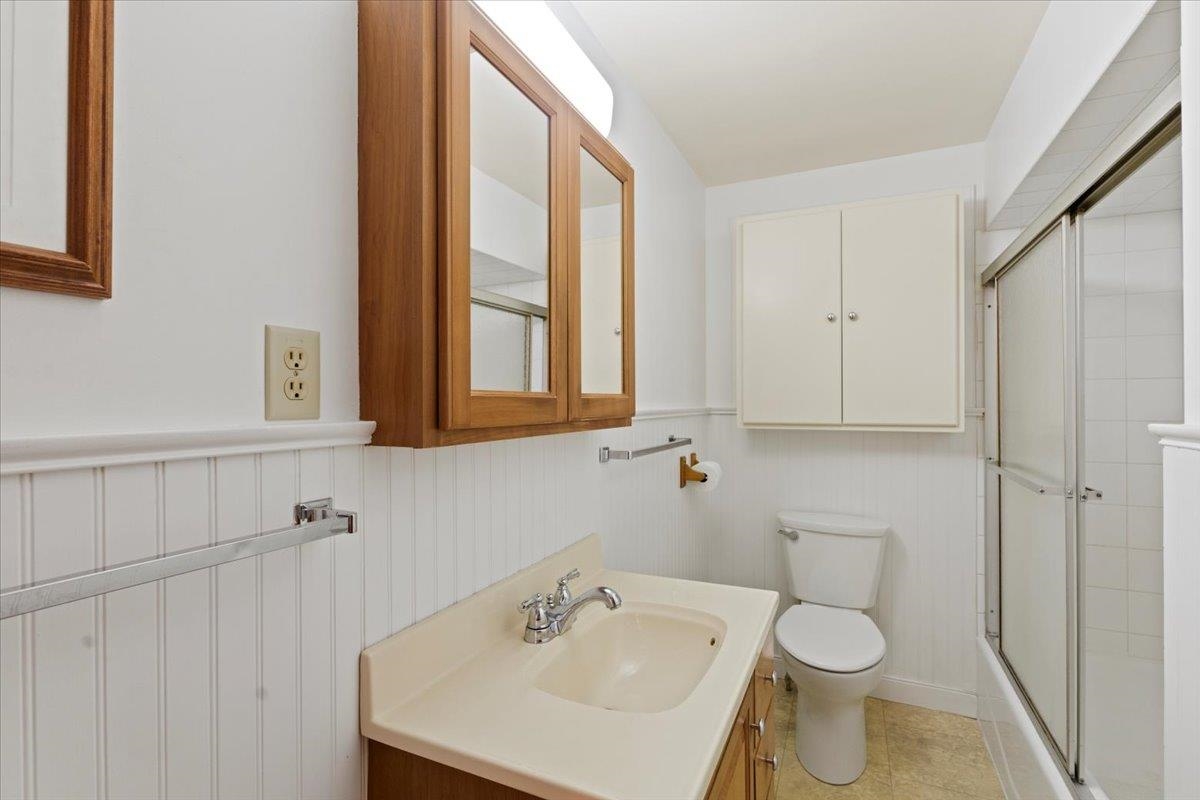 313 Beech Street Bennington, VT 05201 - Photo 6 of 40