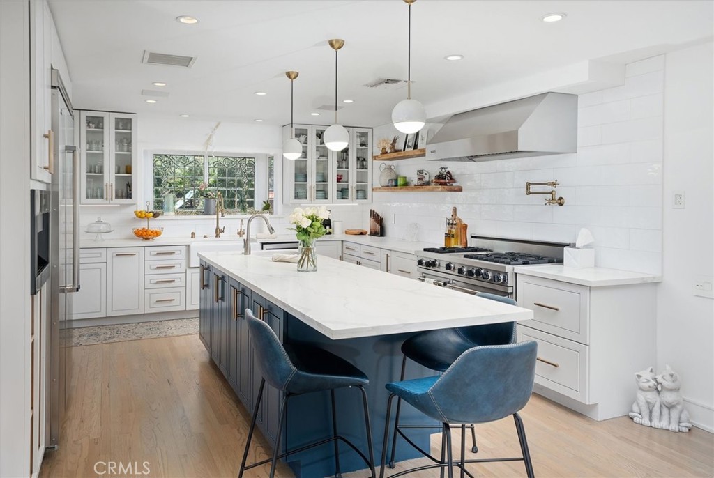 28933 Wagon Road Agoura Hills, CA 91301 - Photo 21 of 59 Kitchen