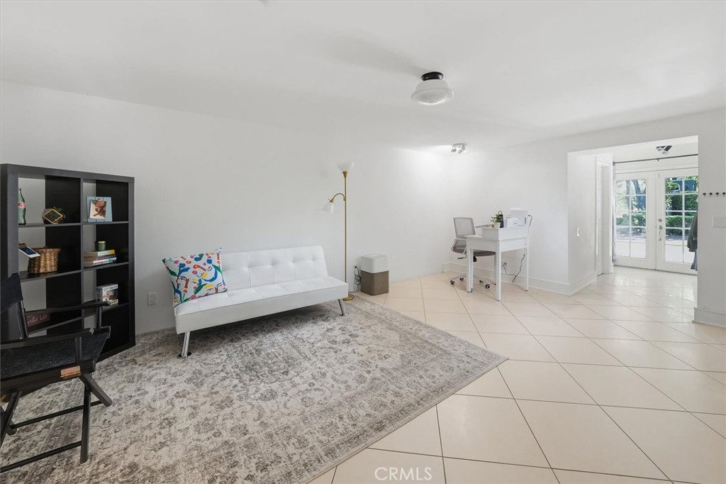 28933 Wagon Road Agoura Hills, CA 91301 - Photo 35 of 59 Downstairs Apartment Living Space