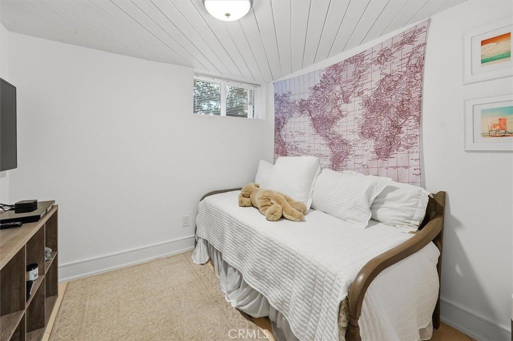 28933 Wagon Road Agoura Hills, CA 91301 - Photo 39 of 59 Downstairs Den/Office/Retreat