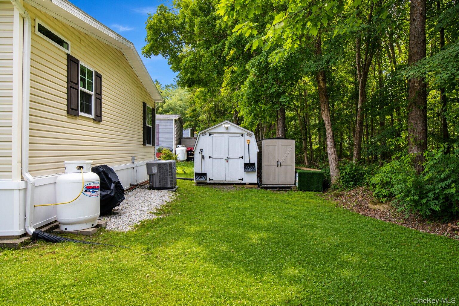 575 Creek Road, Unit 5A Poughkeepsie, NY 12601 - Photo 23 of 28
