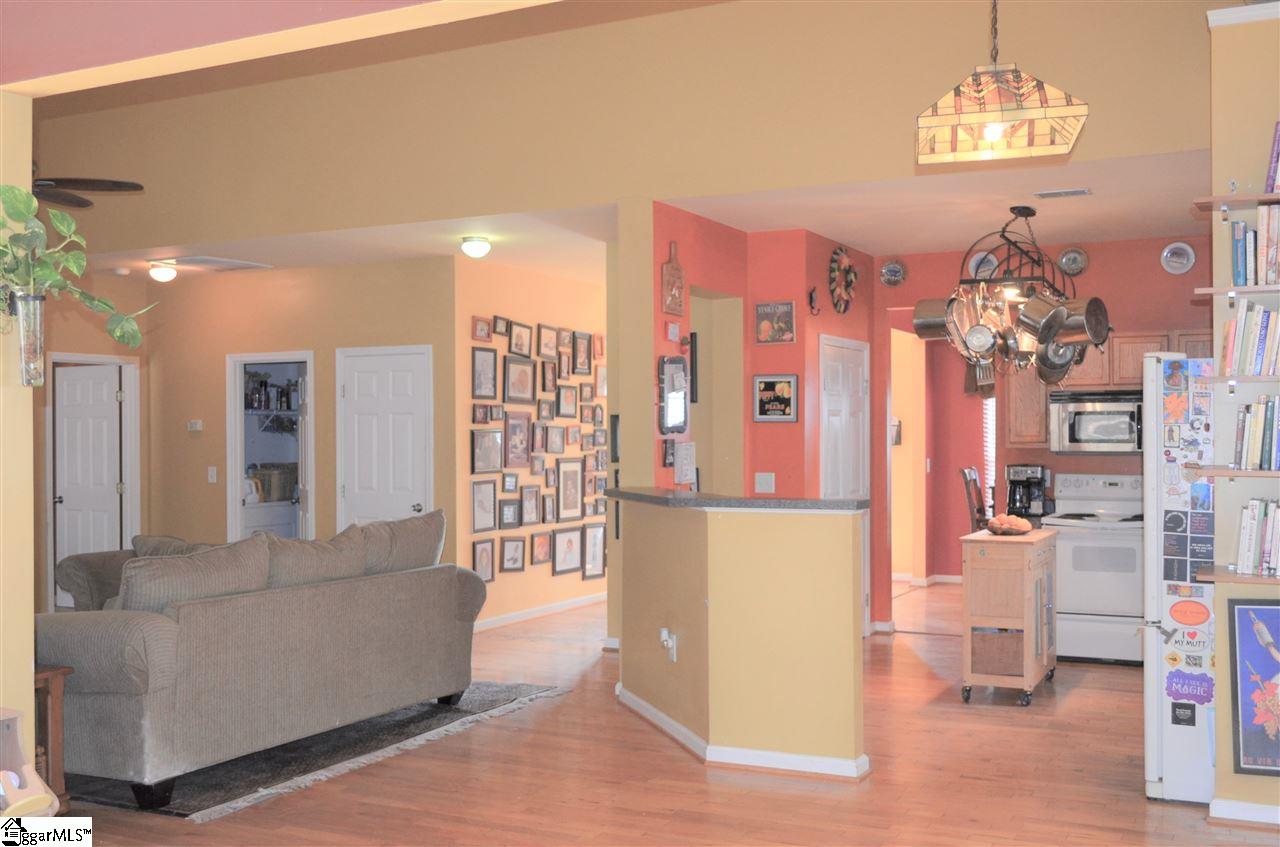 226 Highgate Circle Greer, SC 29650 - Photo 8 of 34 Gallery Image 8