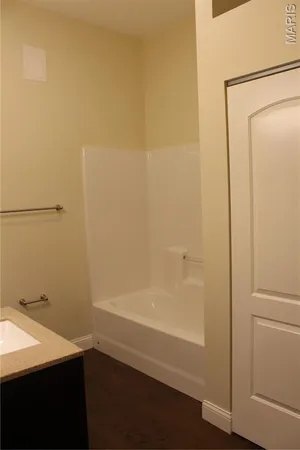 $1,200 | 257 South Florissant Road, Unit 214, Ferguson, MO 63135