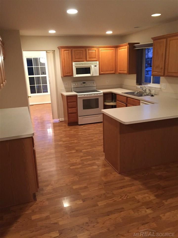 3773 Crooks Road Rochester Hills, MI 48309 - Photo 4 of 28