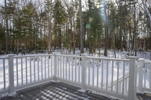 a black and white photo of a living room