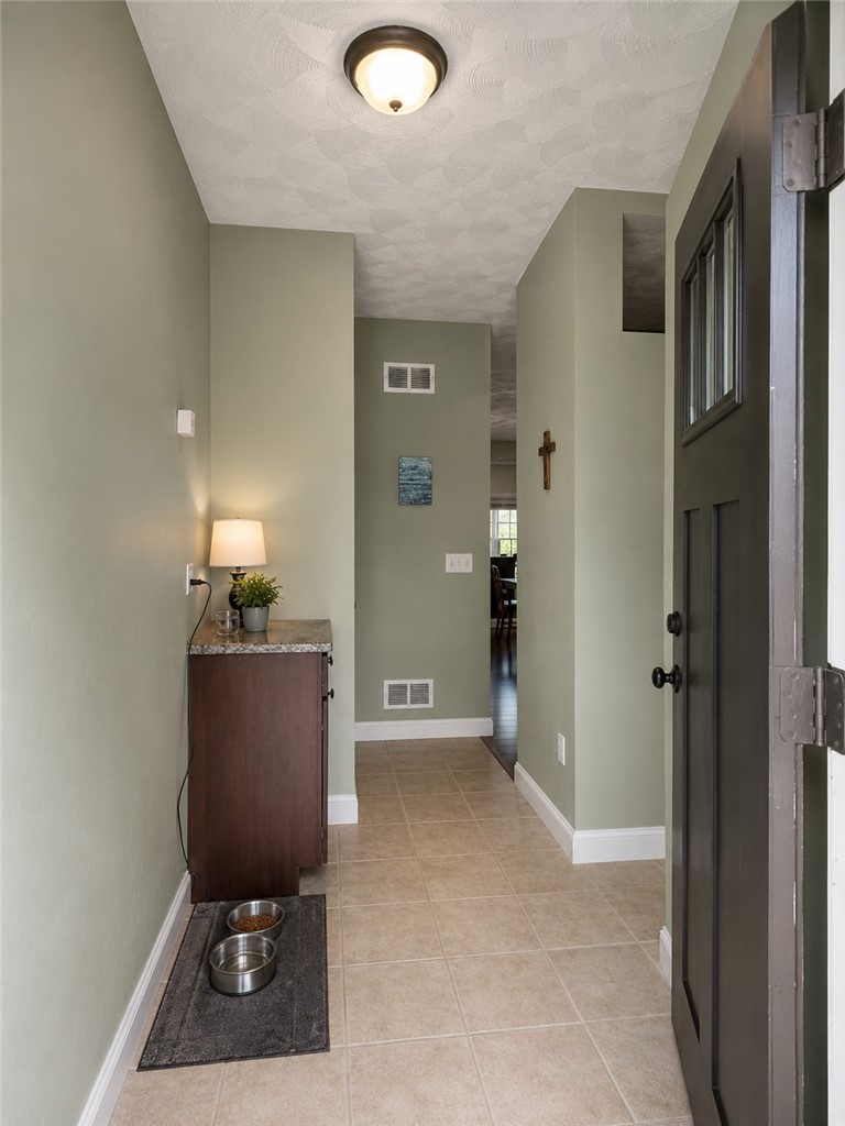 301 West Shore Road, Unit 19 Warwick, RI 02889 - Photo 10 of 41