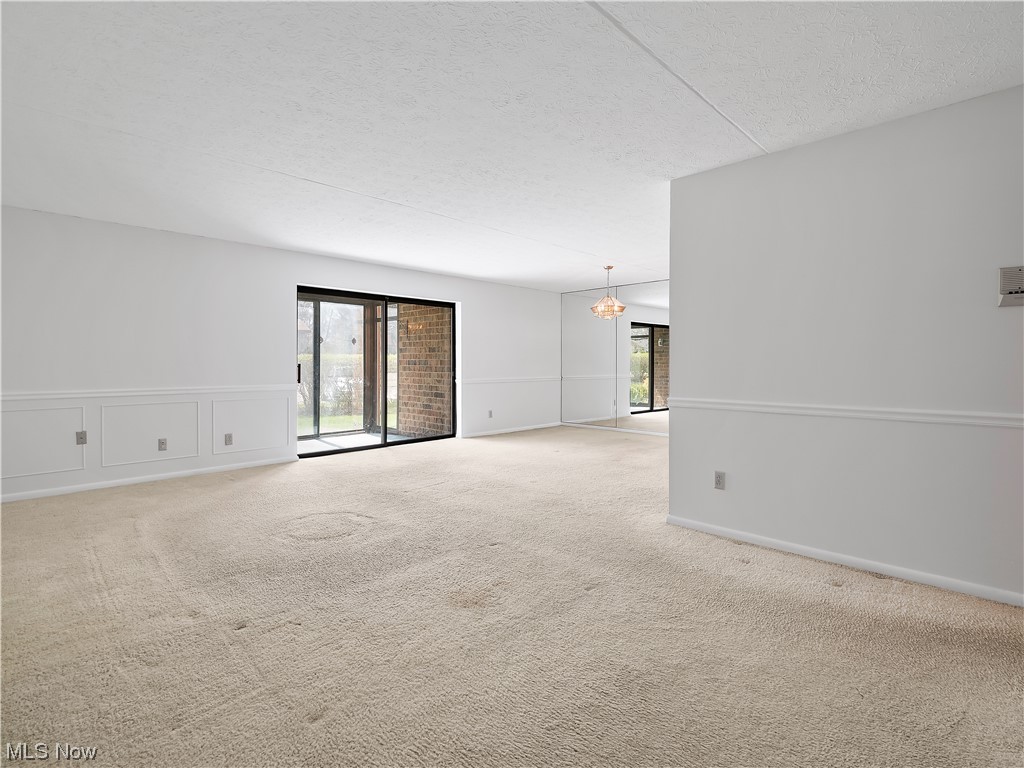 22946 Mastick Road, Unit 101 Cleveland, OH 44126 - Photo 5 of 34