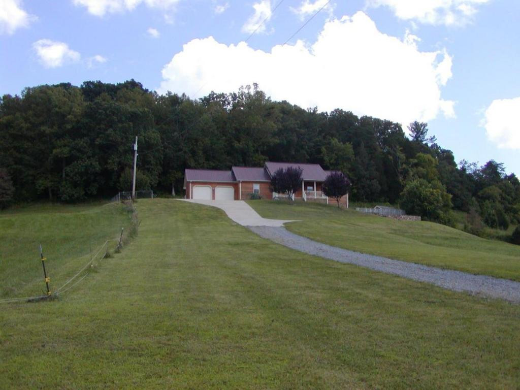 179 Anderson Road Johnson City, TN 37601 - Photo 2 of 24 Photo 2