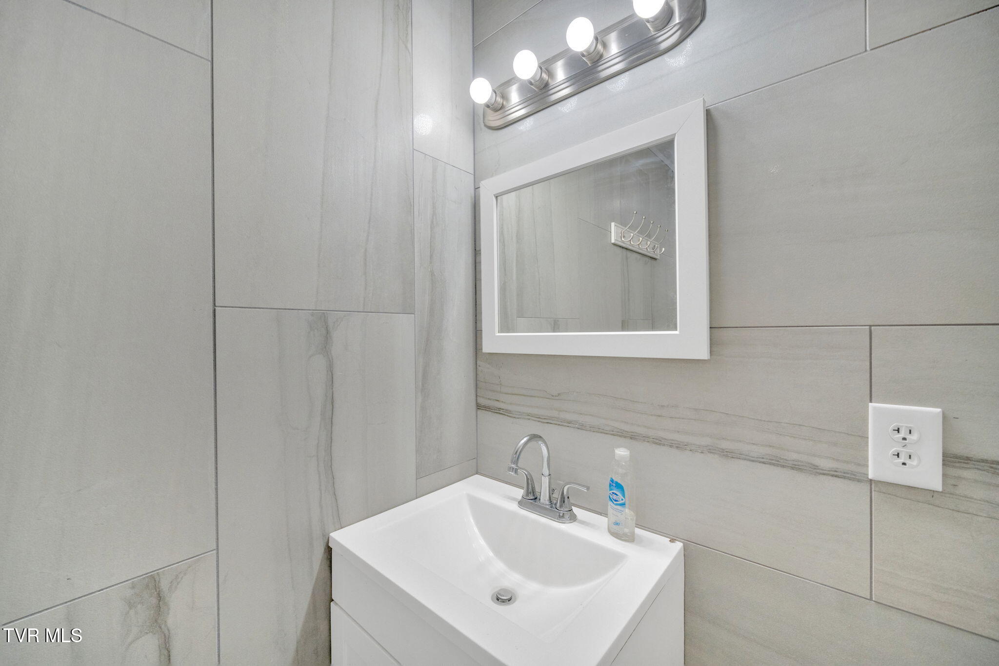 2160 Ranch Road Dandridge, TN 37725 - Photo 61 of 77 34-web-or-mls-DSC06209