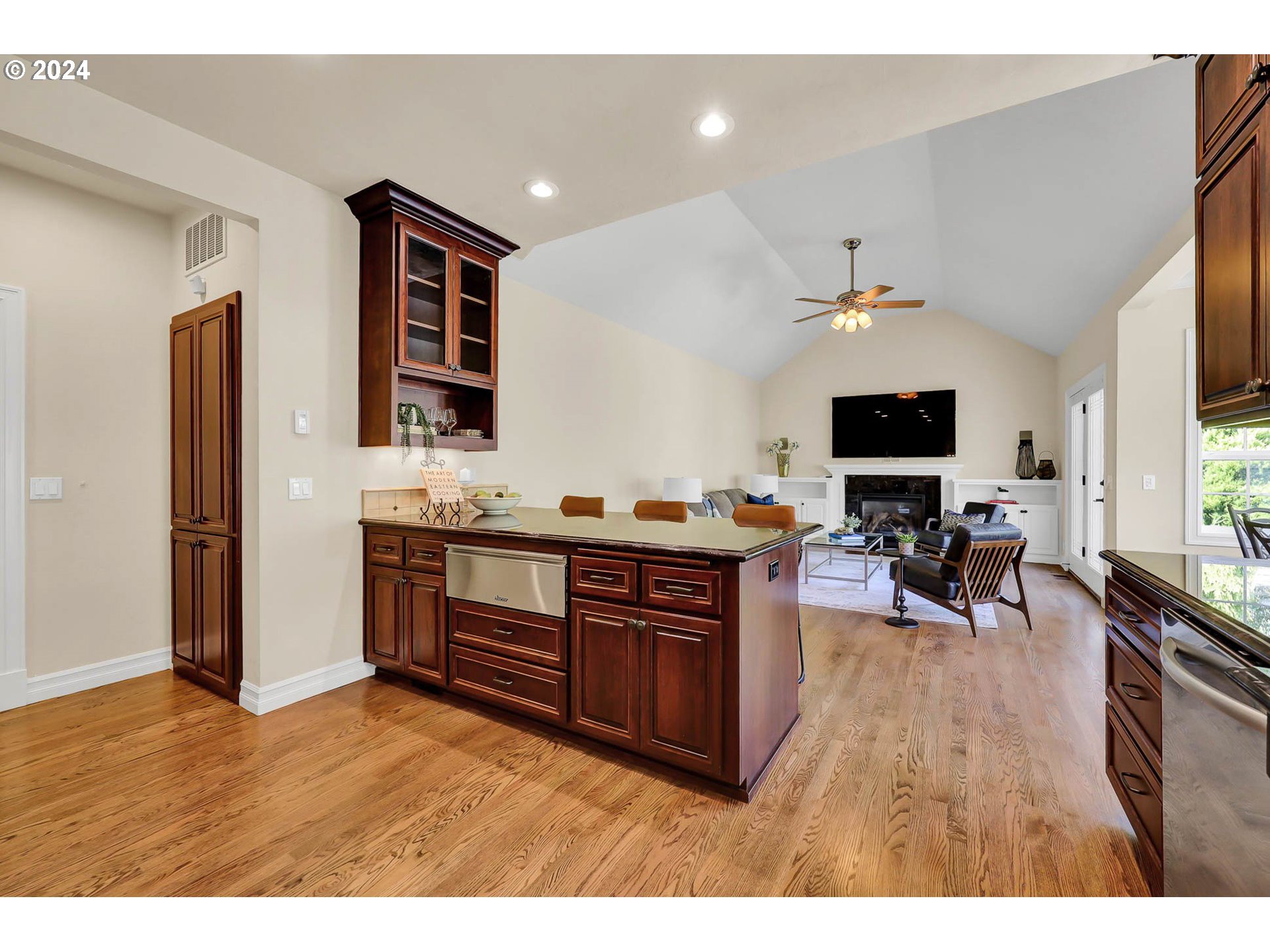 3469 River Pointe Drive Eugene, OR 97408 - Photo 12 of 48 a living room with furniture and flat screen tv
