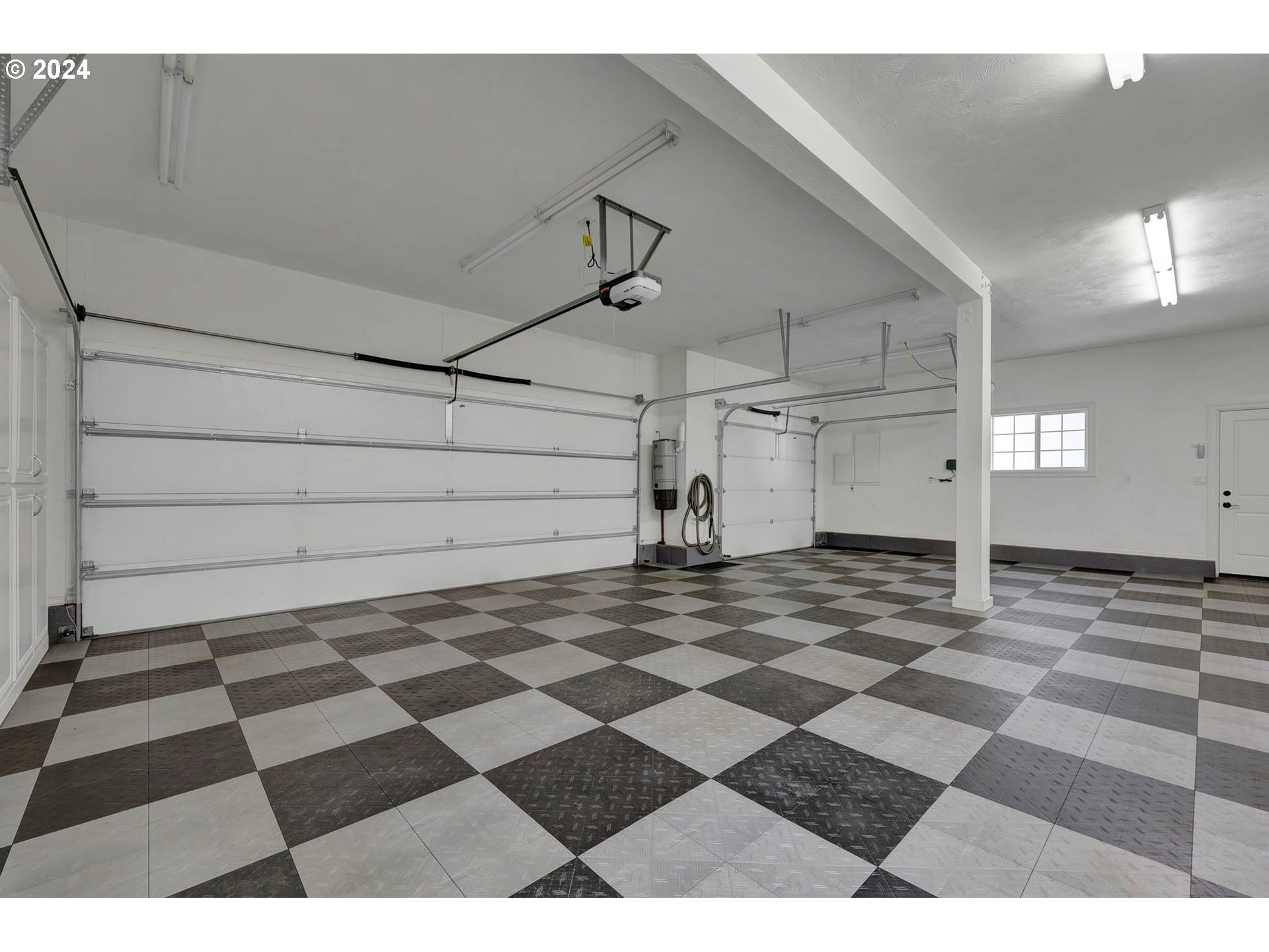 3469 River Pointe Drive Eugene, OR 97408 - Photo 31 of 48 a view of a backyard