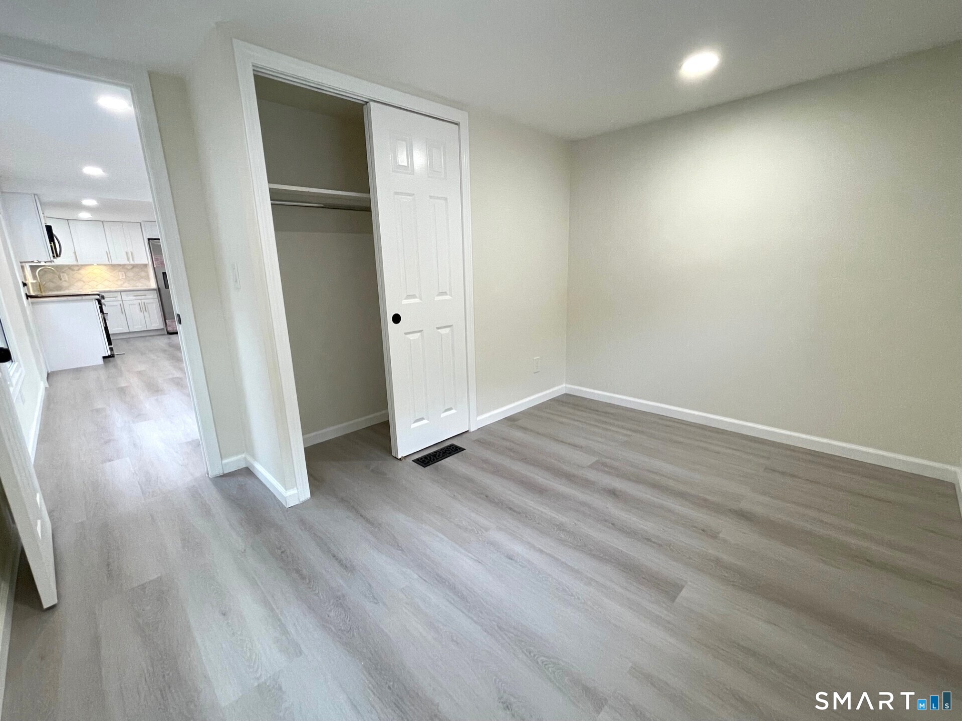1042 Poquonnock Road Groton, CT 06340 - Photo 15 of 20 Gallery Image 15