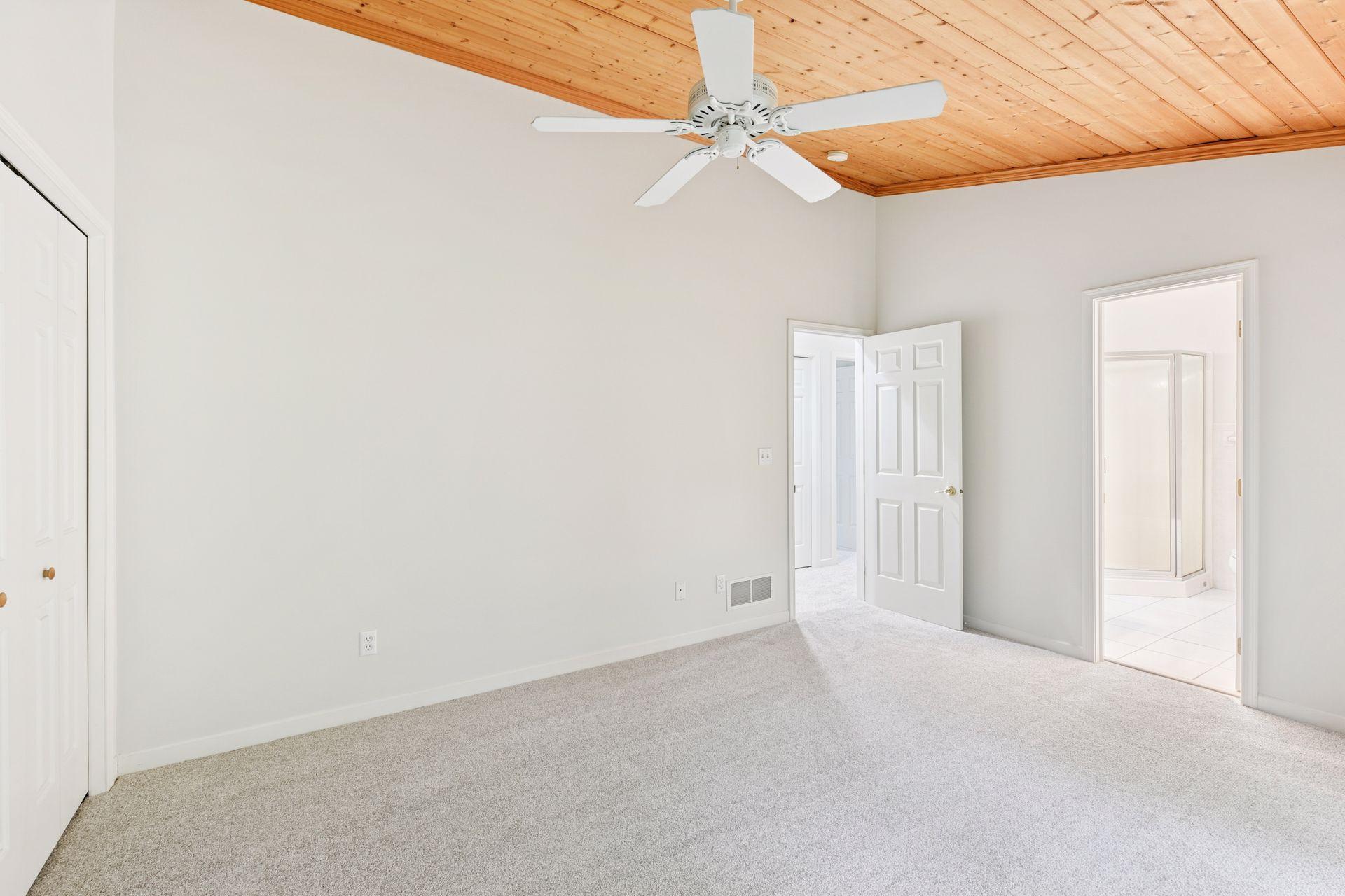 204 Central Avenue South Wayzata, MN 55391 - Photo 14 of 34