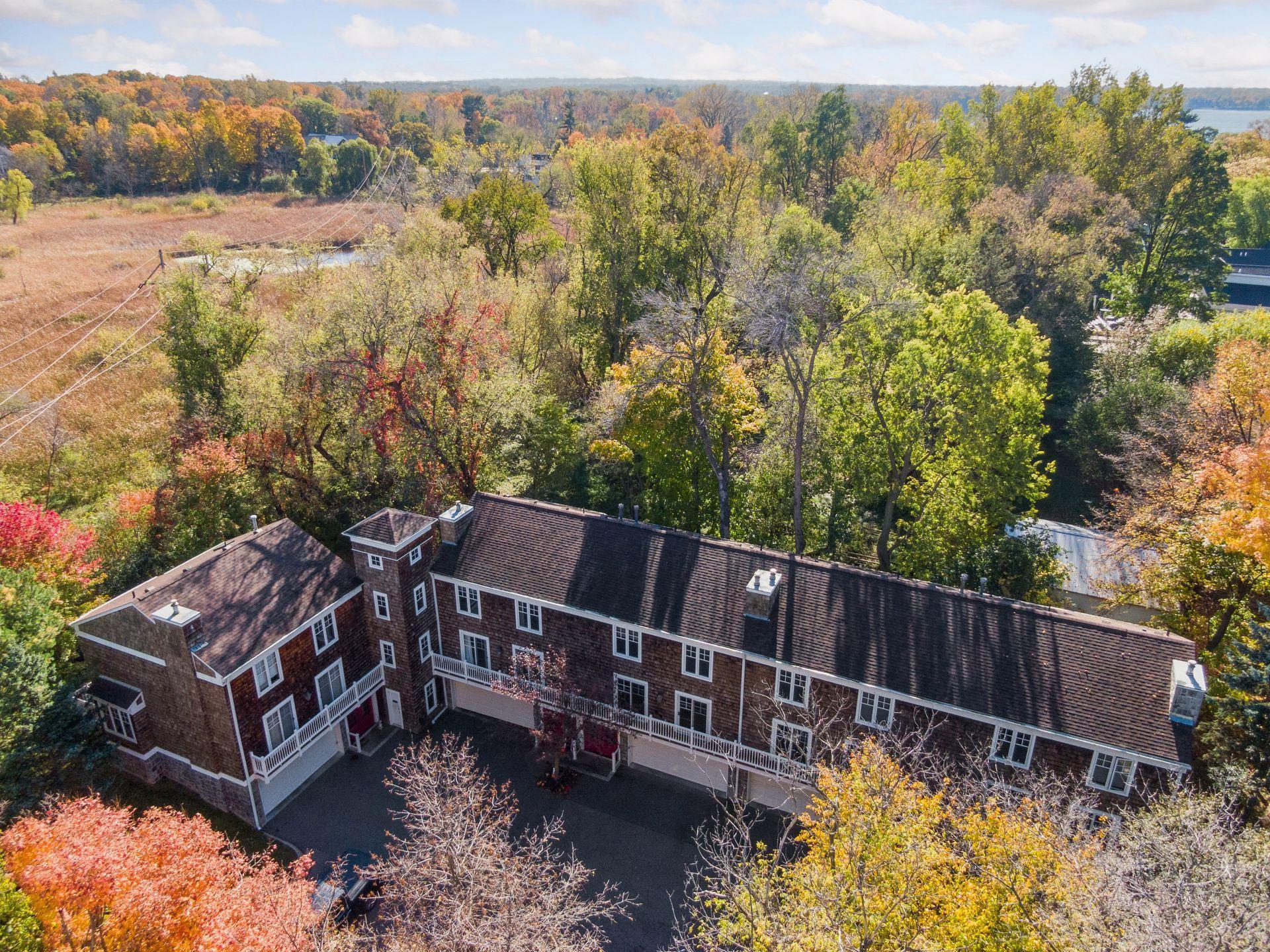 204 Central Avenue South Wayzata, MN 55391 - Photo 2 of 34