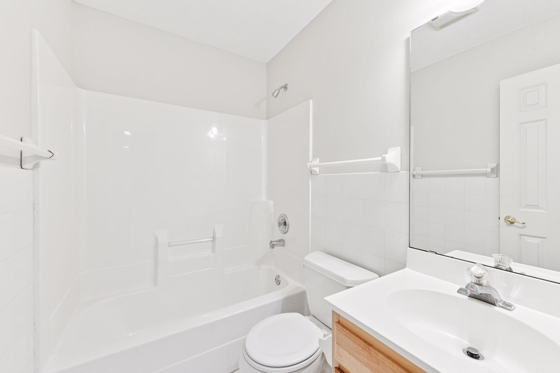 204 Central Avenue South Wayzata, MN 55391 - Photo 23 of 34