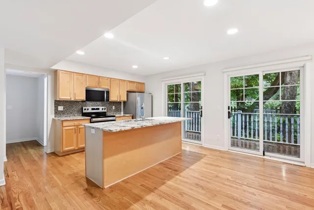 $624,900 | 204 Central Avenue South, Wayzata, MN 55391